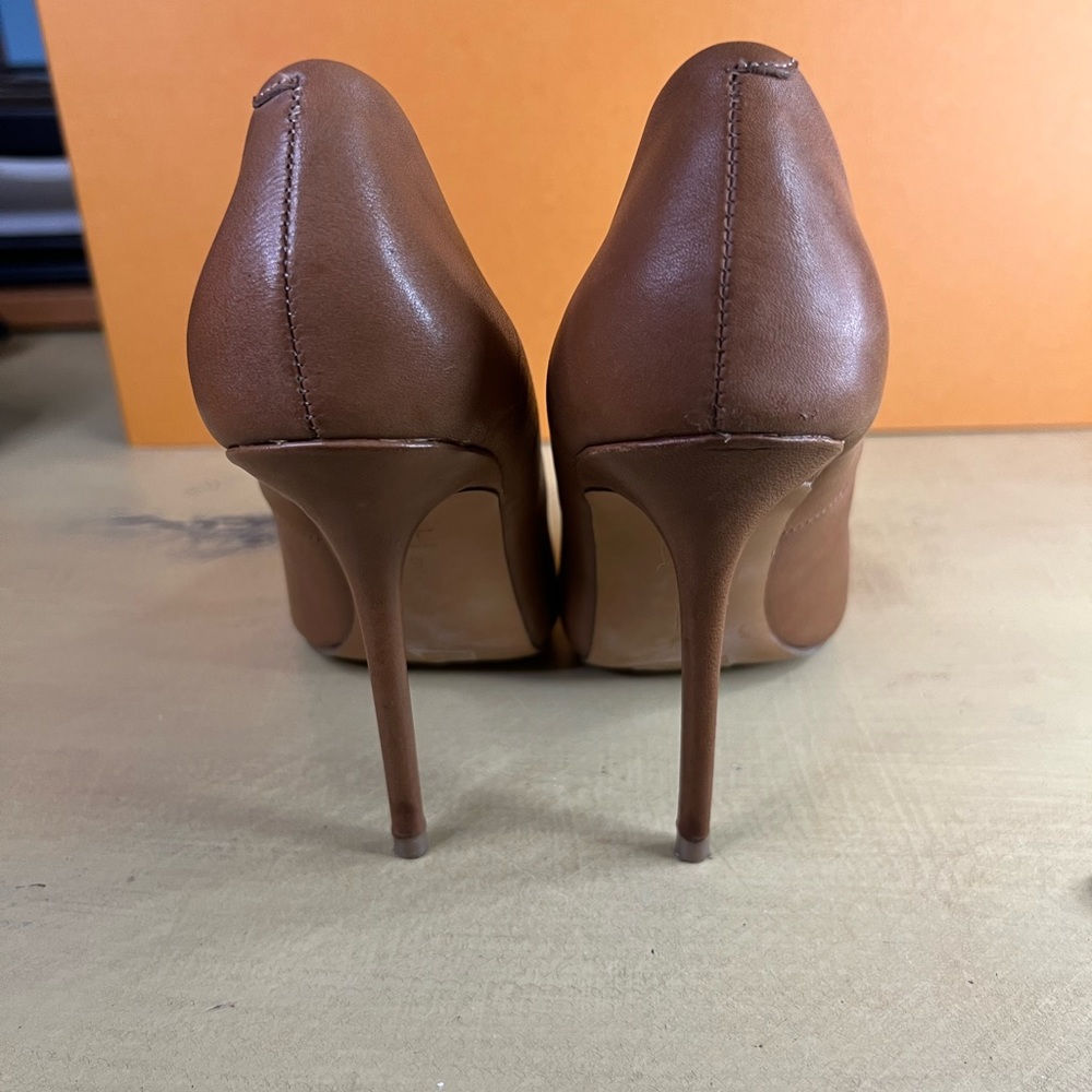 H by Halston Brown Pumps - Picture 5 of 10
